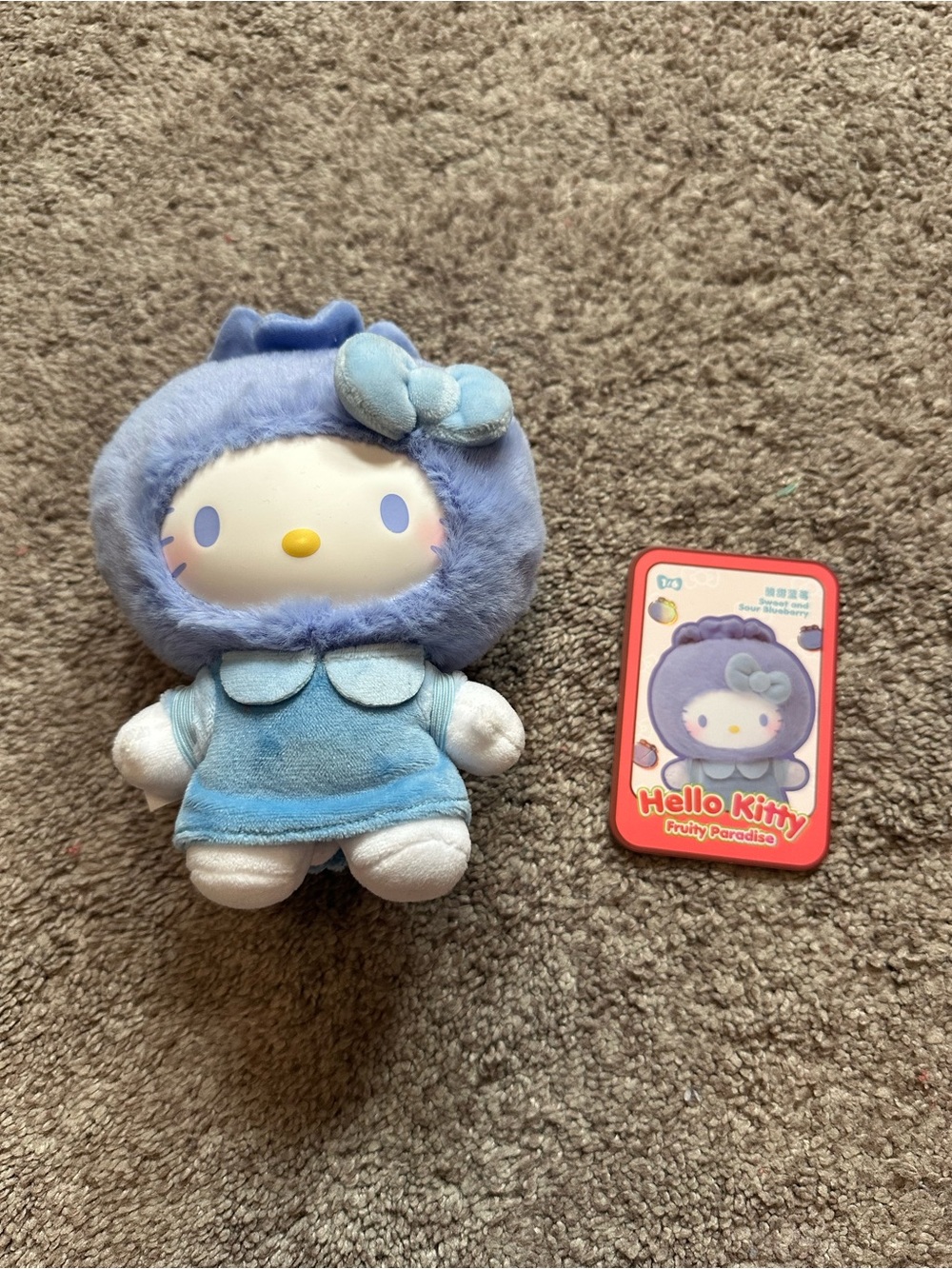 Hello Kitty Fruity Paradise Vinyl Plush Pendant - Sweet and Sour Blueberry